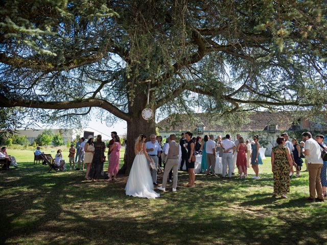Le mariage de Arnaud et Elodie à Montargis, Loiret 16