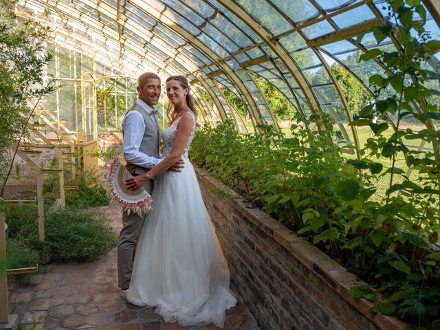 Le mariage de Arnaud et Elodie à Montargis, Loiret 33