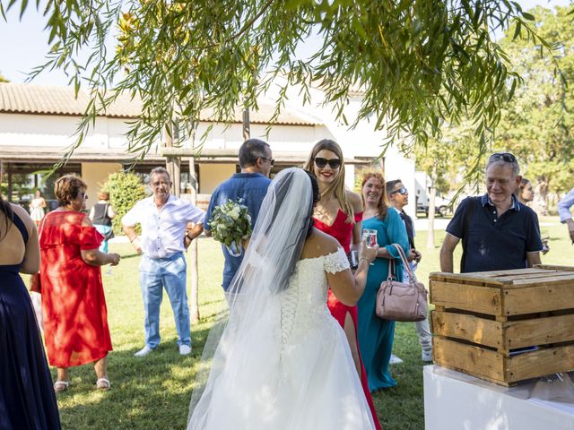 Le mariage de Nicolas et Sonia à Arles, Bouches-du-Rhône 39