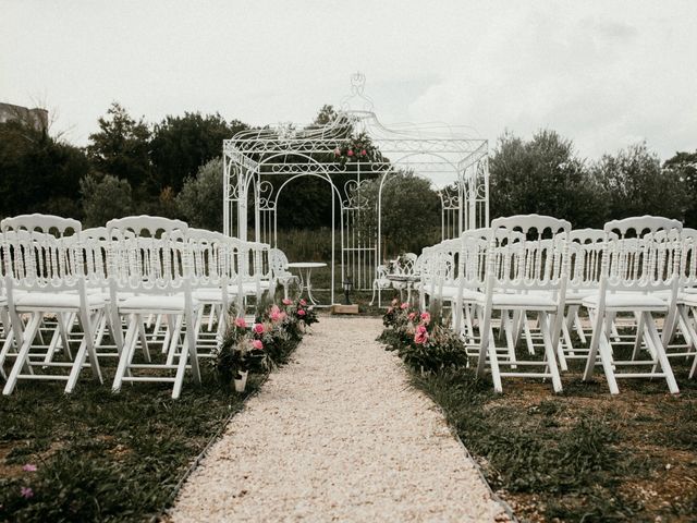 Le mariage de Eugénie  et Romain  à Lussan, Gard 1