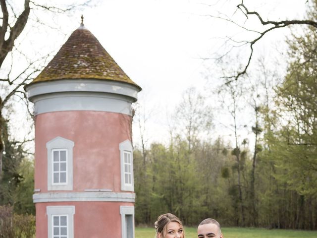 Le mariage de Corentin et Julia à Les Écrennes, Seine-et-Marne 1