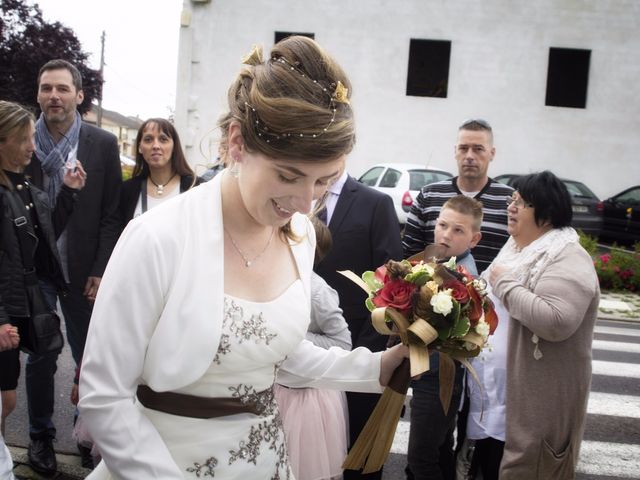 Le mariage de Romain et Lucille à Haudainville, Meuse 10