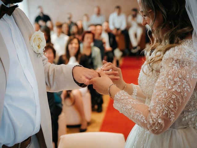 Le mariage de Arthur et Aïsela à Les Pavillons-sous-Bois, Seine-Saint-Denis 16