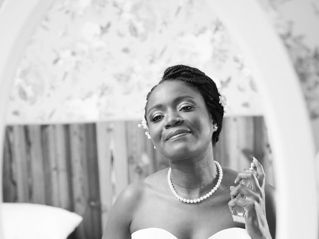 Le mariage de Christoph et Darcia à Rosny-sur-Seine, Yvelines 15