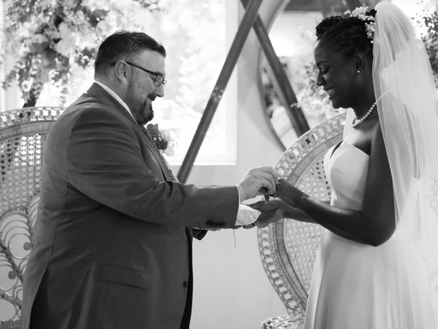 Le mariage de Christoph et Darcia à Rosny-sur-Seine, Yvelines 56