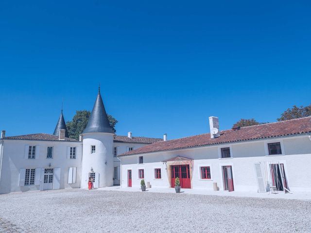 Le mariage de Sébastien et Caroline à Lignan-de-Bordeaux, Gironde 7