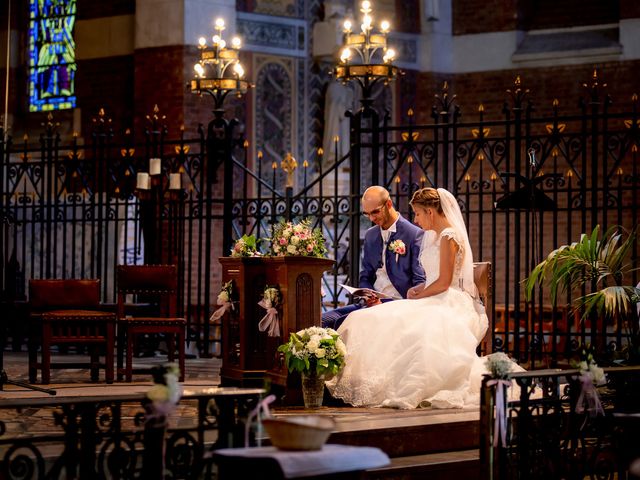 Le mariage de Emmanuel et Stéphanie à Bailleul, Nord 61