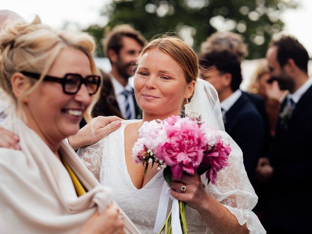 Le mariage de Anthony et Loretta à Arveyres, Gironde 35