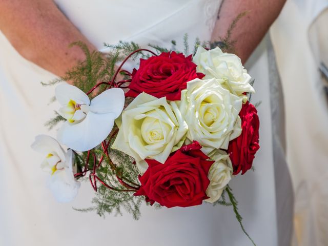 Le mariage de Yannick et Aline à Montignac-Charente, Charente 41