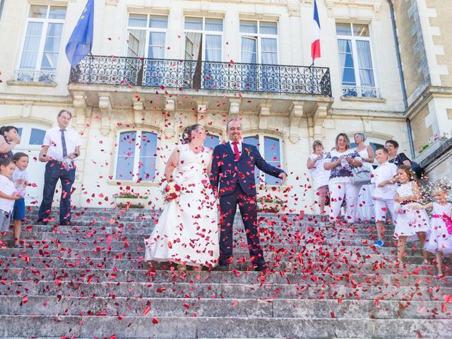 Le mariage de Yannick et Aline à Montignac-Charente, Charente 64