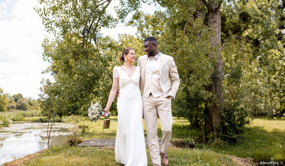 Le mariage de Collins et Justine à Savigné, Vienne