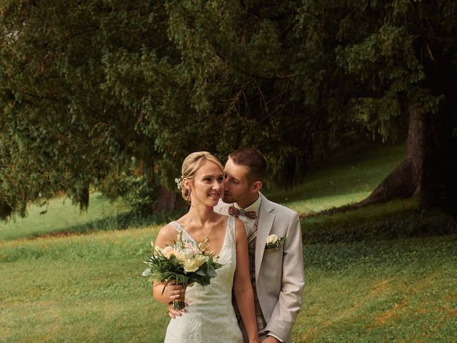 Le mariage de Pierre et Camille à Saint-Ismier, Isère 32