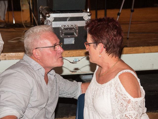 Le mariage de Loïc et Cindy à Barbonne-Fayel, Marne 8