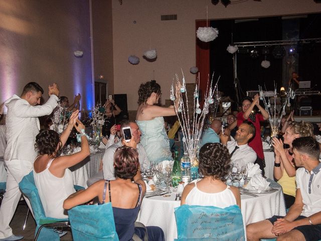 Le mariage de Loïc et Cindy à Barbonne-Fayel, Marne 11