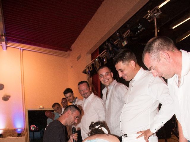 Le mariage de Loïc et Cindy à Barbonne-Fayel, Marne 21