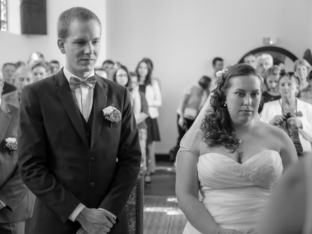 Le mariage de Romain et Marion à Le Mesnil-Saint-Denis, Yvelines 71