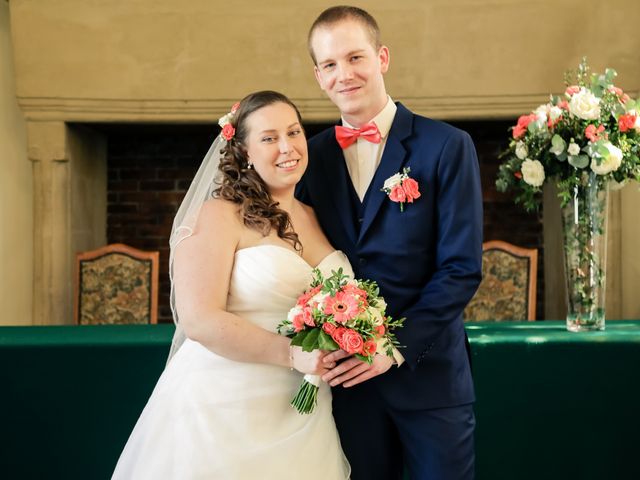 Le mariage de Romain et Marion à Le Mesnil-Saint-Denis, Yvelines 78