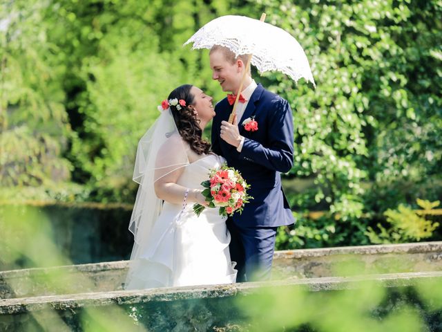 Le mariage de Romain et Marion à Le Mesnil-Saint-Denis, Yvelines 93