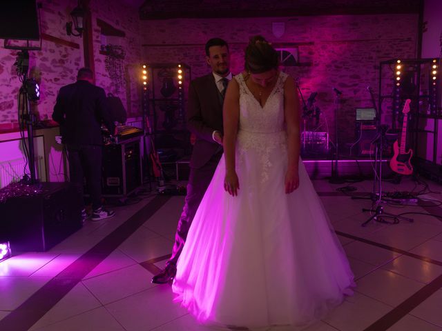 Le mariage de Damien et Virginie à Écouflant, Maine et Loire 85