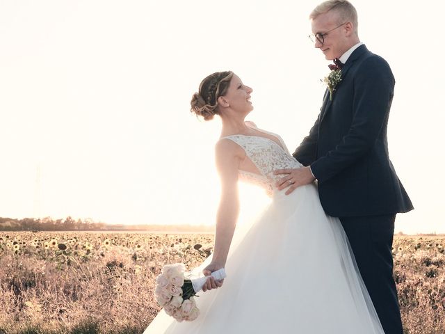 Le mariage de Alban et Lucie à Gaillon, Eure 57