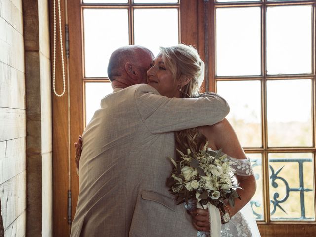 Le mariage de James et Sabrina à Excideuil, Dordogne 40