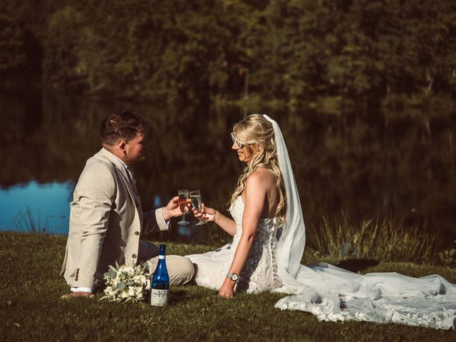 Le mariage de James et Sabrina à Excideuil, Dordogne 68