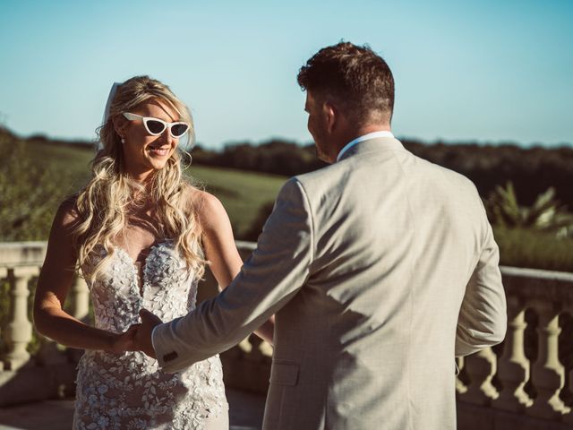 Le mariage de James et Sabrina à Excideuil, Dordogne 89