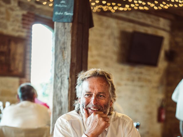 Le mariage de James et Sabrina à Excideuil, Dordogne 95