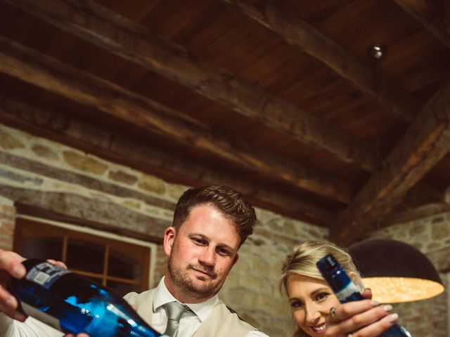 Le mariage de James et Sabrina à Excideuil, Dordogne 113