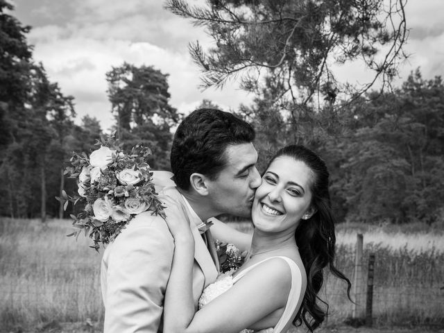 Le mariage de Quentin et Sarah à Arbonne la Forêt, Seine-et-Marne 5