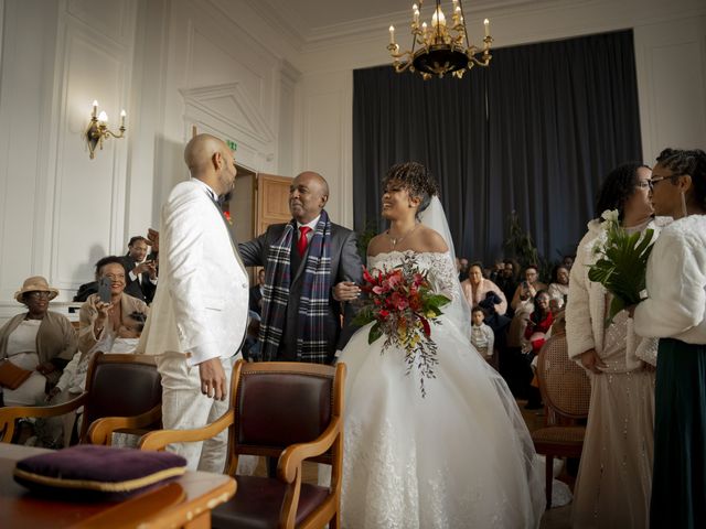 Le mariage de Xavier et Léa à Aulnay-sous-Bois, Seine-Saint-Denis 13