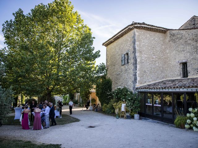 Le mariage de Célia et Rob à Céreste, Alpes-de-Haute-Provence 14