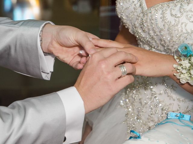 Le mariage de Alexandre et Alexandra à Saint-Laurent-du-Var, Alpes-Maritimes 13