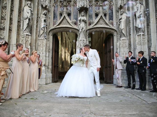 Le mariage de Esin et Jessy à Vendôme, Loir-et-Cher 27