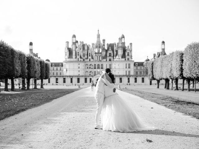 Le mariage de Esin et Jessy à Vendôme, Loir-et-Cher 77