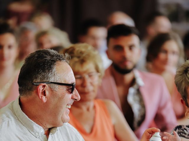 Le mariage de Olivier et Gwen à Vergezac, Haute-Loire 4