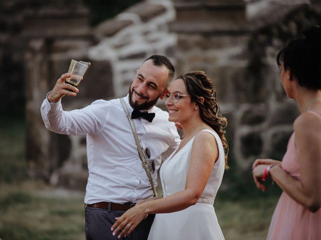 Le mariage de Olivier et Gwen à Vergezac, Haute-Loire 27