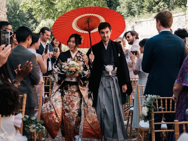 Le mariage de Laurent et Takako à Radepont, Eure 1