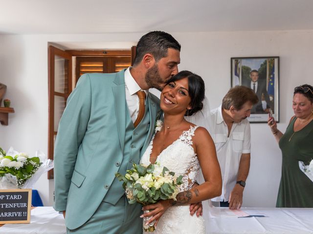 Le mariage de Alex et Mégane à Santa-Lucia-di-Moriani, Corse 14