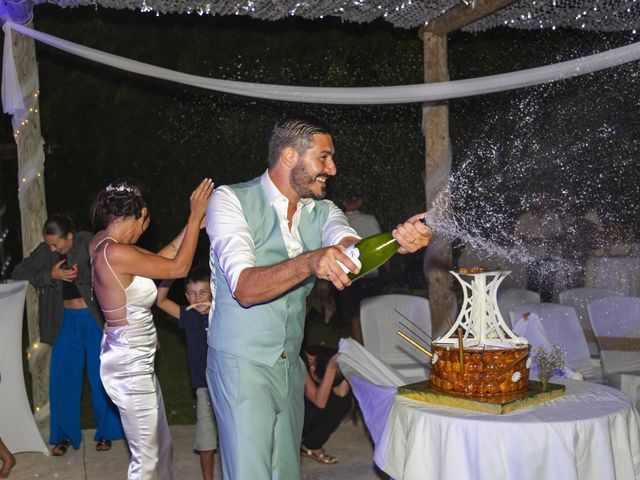 Le mariage de Alex et Mégane à Santa-Lucia-di-Moriani, Corse 32