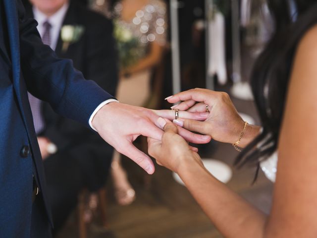 Le mariage de Shaun et Joy à Saint-Aubin-du-Perron, Manche 18