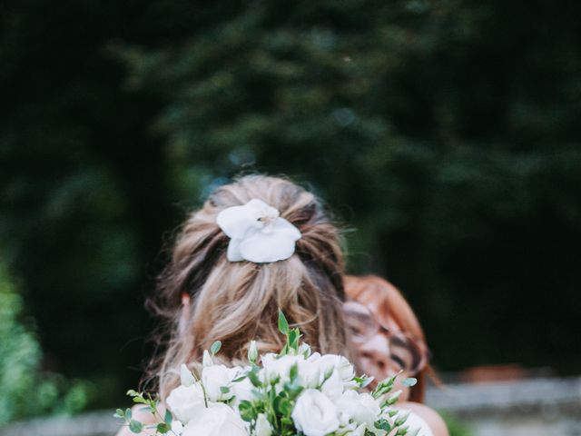 Le mariage de Lori et Cécilia à Ancy-le-Franc, Yonne 19