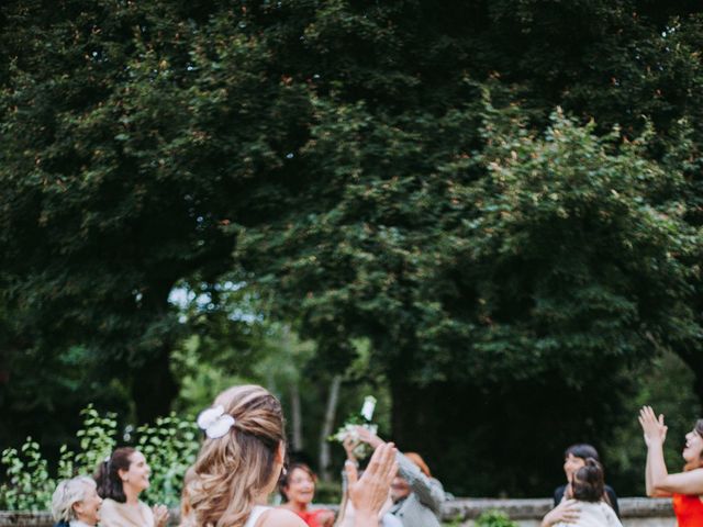 Le mariage de Lori et Cécilia à Ancy-le-Franc, Yonne 16