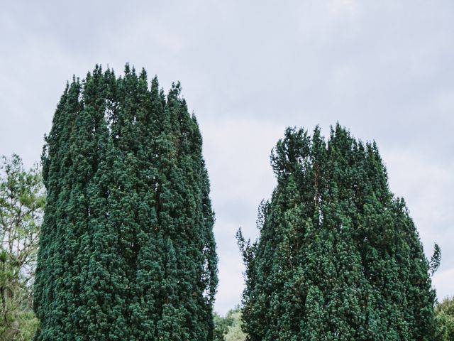 Le mariage de Lori et Cécilia à Ancy-le-Franc, Yonne 4