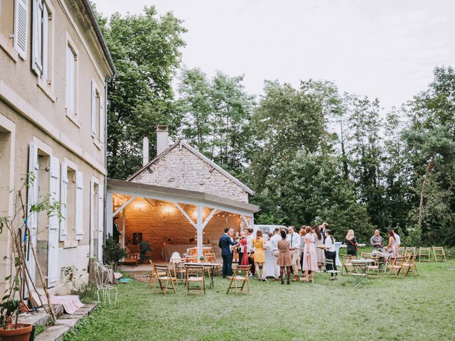 Le mariage de Lori et Cécilia à Ancy-le-Franc, Yonne 6