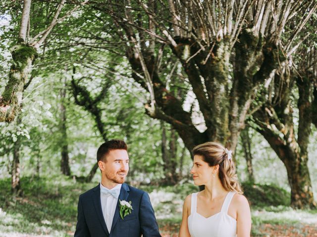 Le mariage de Lori et Cécilia à Ancy-le-Franc, Yonne 29