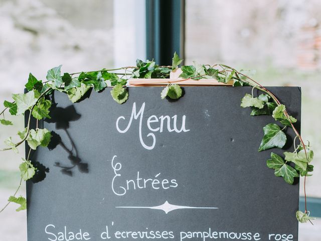 Le mariage de Lori et Cécilia à Ancy-le-Franc, Yonne 37