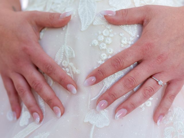 Le mariage de Loic et Céline à Comines, Nord 23