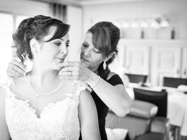 Le mariage de Loic et Céline à Comines, Nord 33