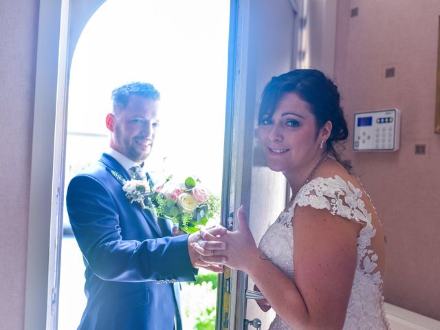 Le mariage de Loic et Céline à Comines, Nord 52